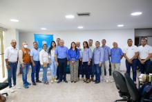 bol0461-alcalde_carlos_pinedo_instala_mesa_de_dialogos_para_revisar_pliego_de_peticiones_con_sindicatos_de_la_educacion