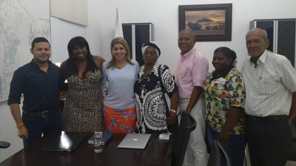 Alcaldesa Virna Johnson lideró mesa de trabajo con representantes de la Unidad Afro, para articular esfuerzos en torno a proyectos estratégicos 