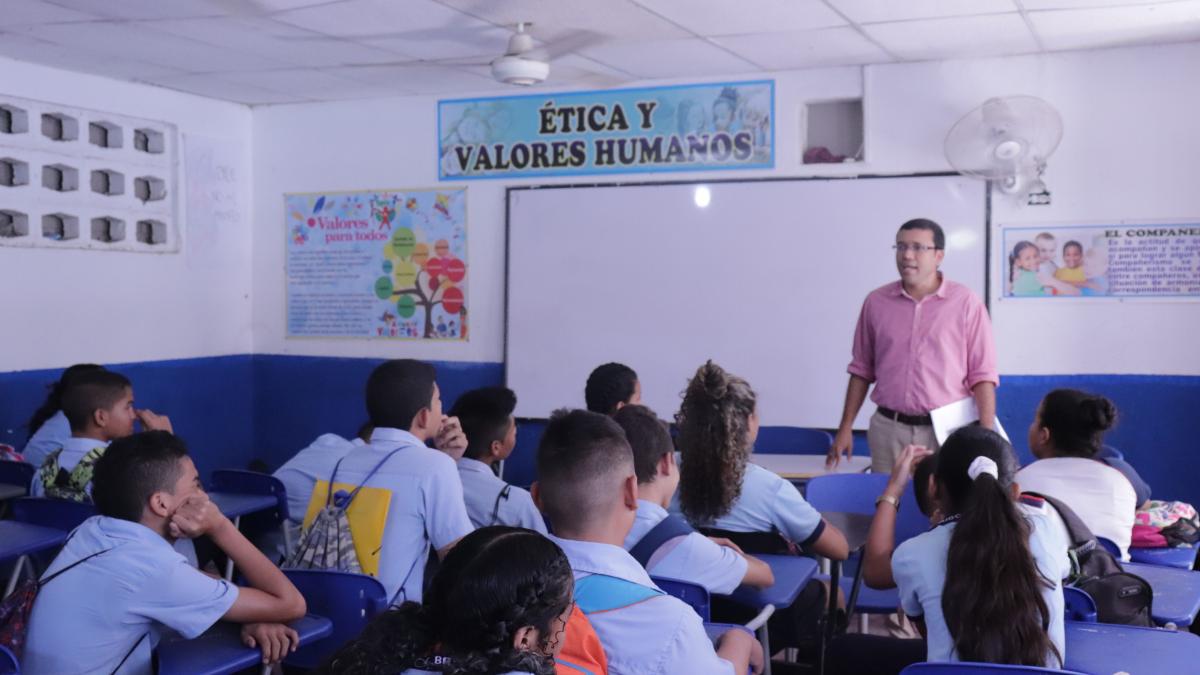 Secretaria de Educación inspecciona los colegios de Santa Marta