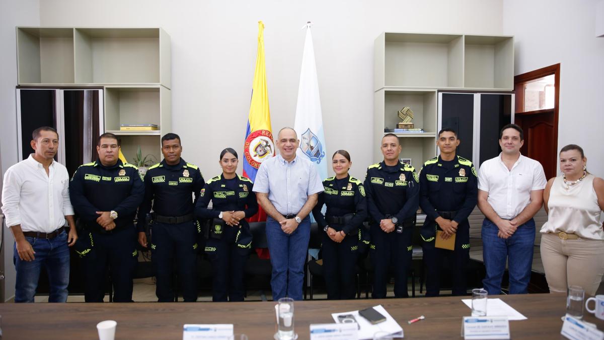 Alcalde Carlos Pinedo Cuello anuncia acciones contundentes para recuperar la seguridad en la ciudad Alcalde Carlos Pinedo Cuello anuncia acciones contundentes para recuperar la seguridad en la ciudad