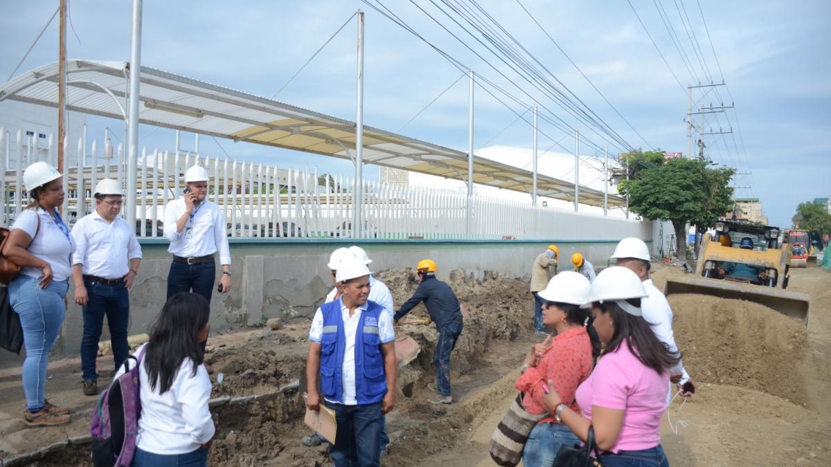 Dos puntos por encima del cronograma avanza la obra de la calle 22