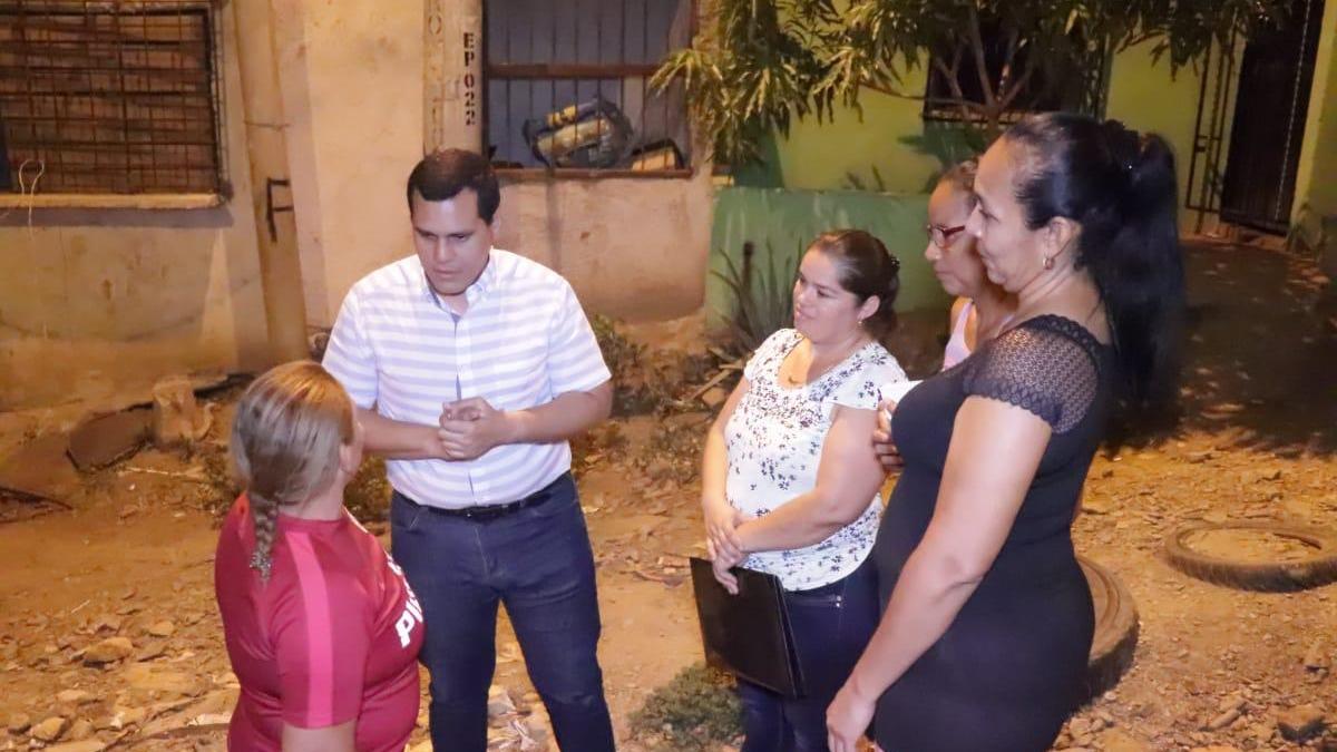 #SecretaríaAlBarrio llegó hasta Altos Delicias para conocer las problemáticas de este sector