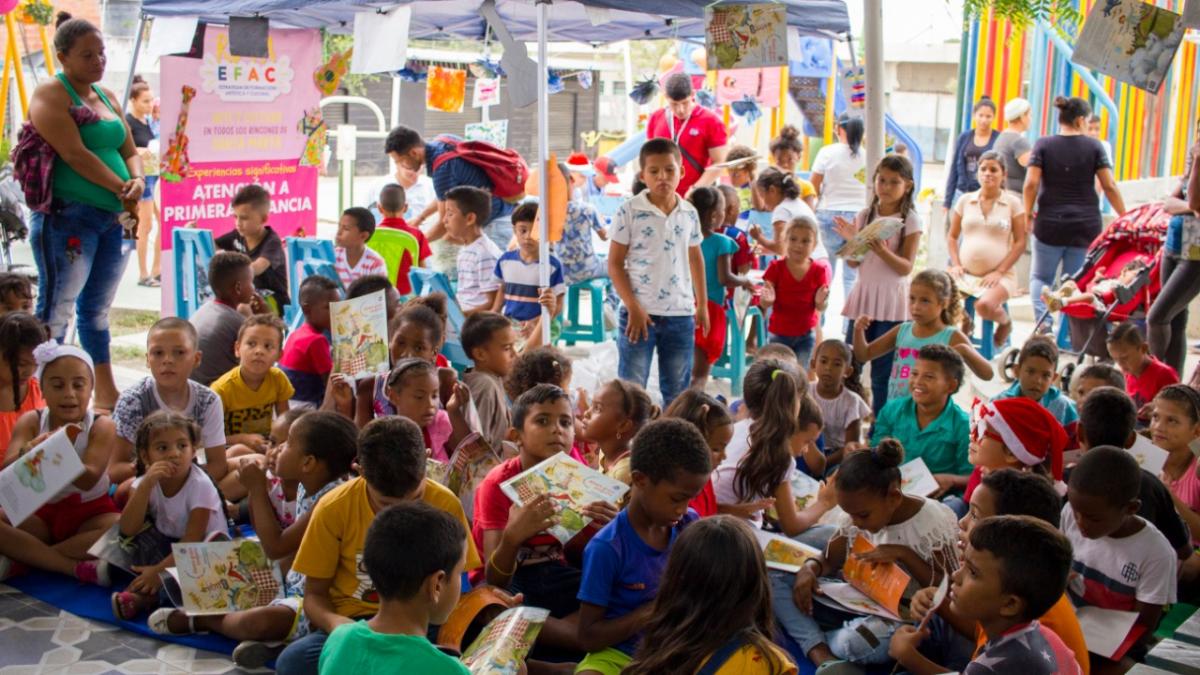De cultura y arte estuvo lleno el parque de Cristo Rey con Galería Callejera EFAC