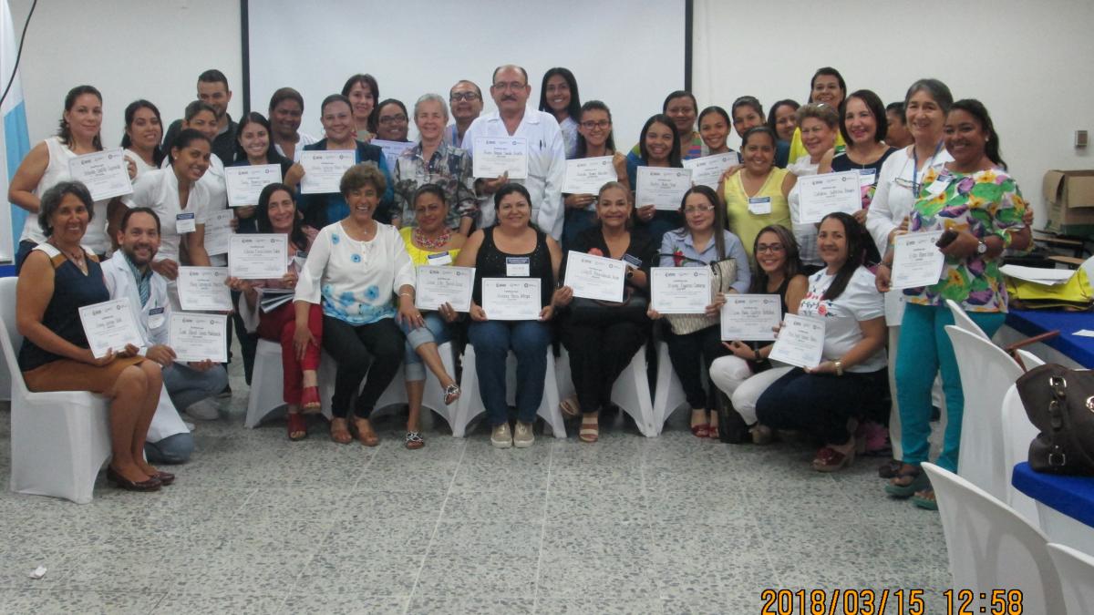 Distrito participa en capacitación a Instituciones Amigas de la Mujer y la Infancia Integral -IAMII-