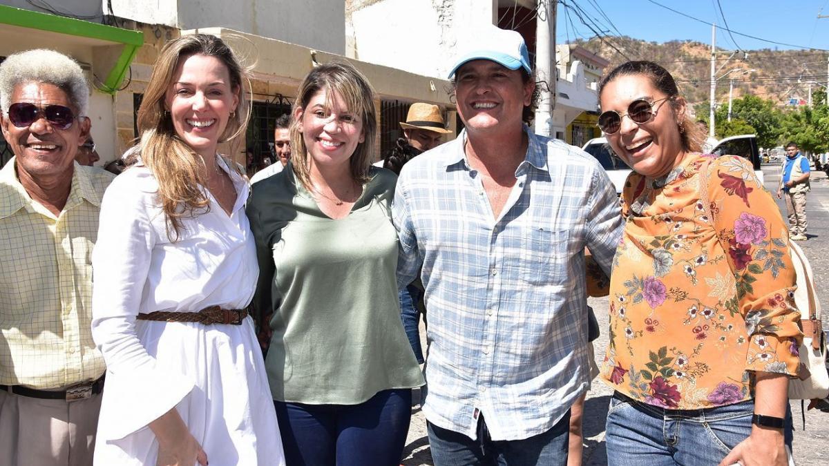 Alcaldesa Virna Johnson junto a Calos Vives y Claudia Elena, visitaron la Ludoteca e inspeccionaron obra de la Casa de la Danza
