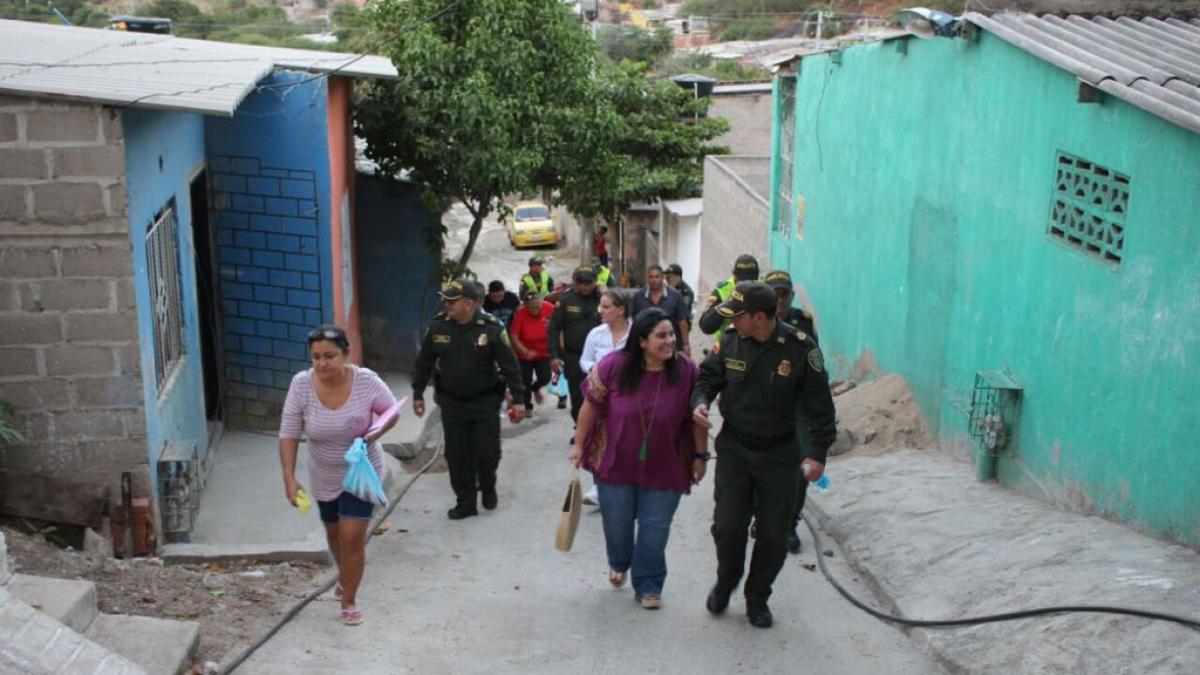 Distrito y Policía Metropolitana realizan recorridos en diferentes barrios de la ciudad