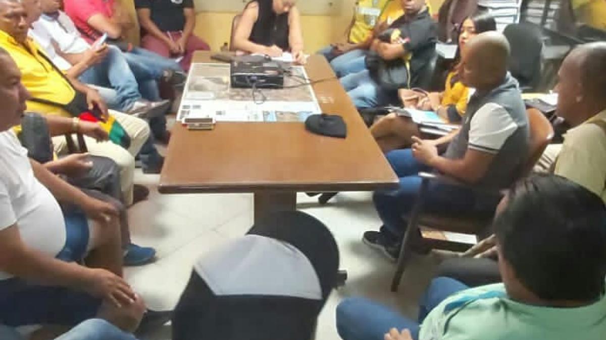 Distrito y motociclistas unifican criterios para nuevas medidas que regulen el tránsito de motos