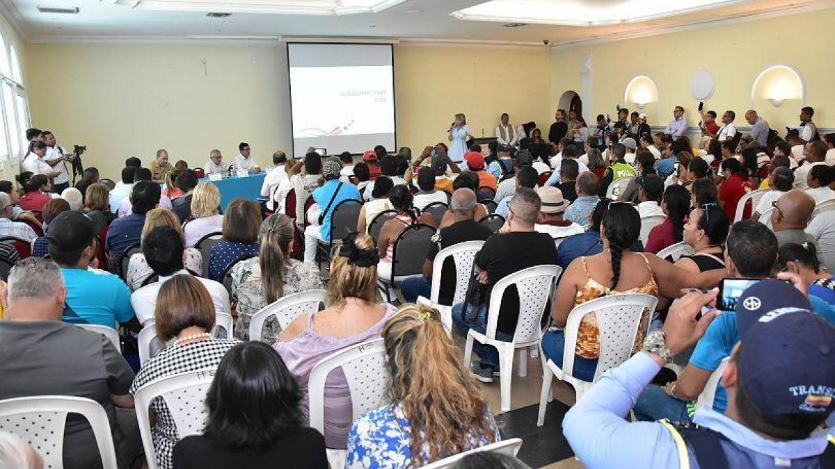 Alcaldesa presenta Plan Integral De recuperación de El Rodadero