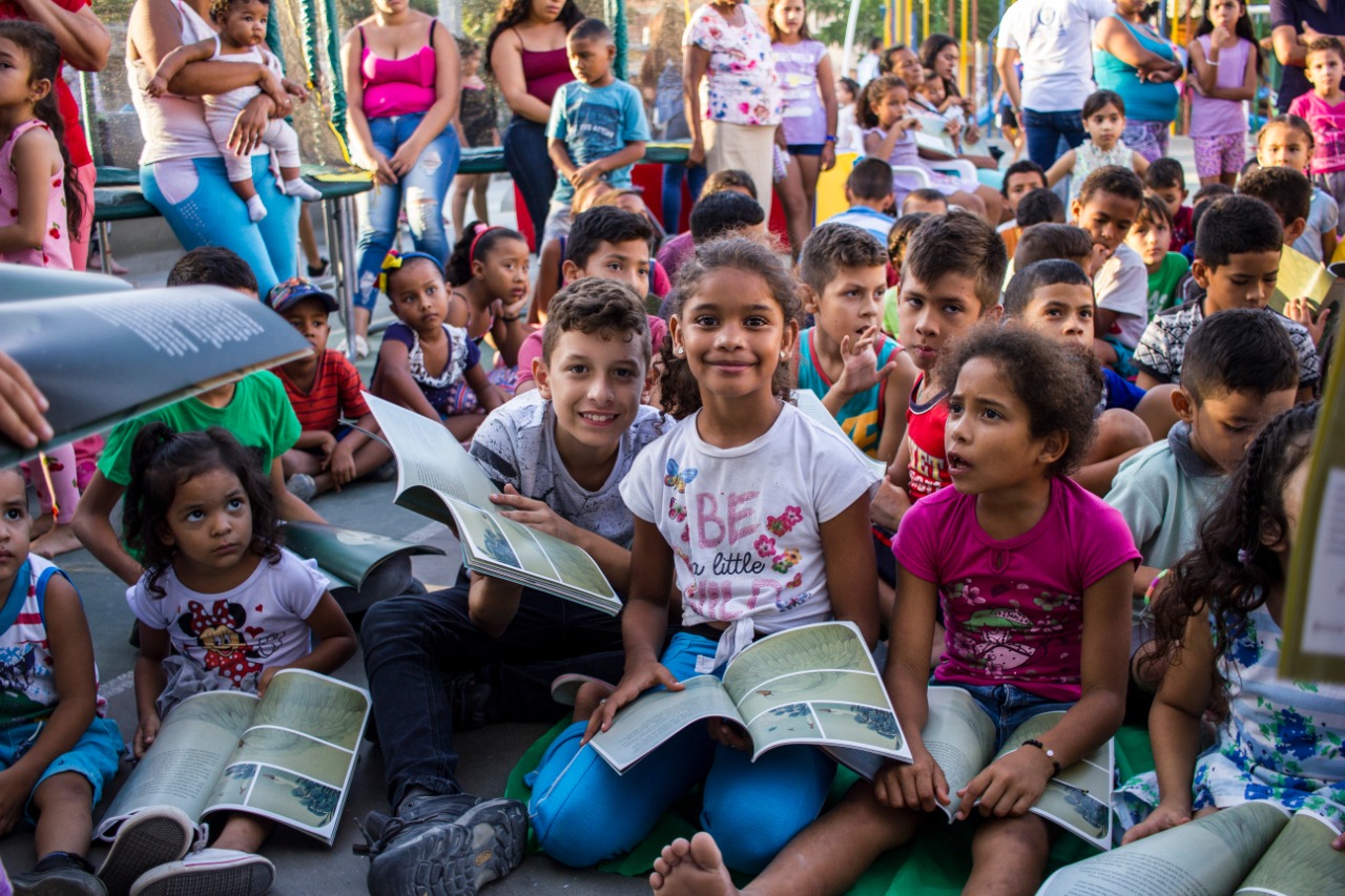 Más de 100 niños y niñas disfrutaron de la Galería Callejera en el 11 de Noviembre Más de 100 niños y niñas disfrutaron de la Galería Callejera en el 11 de Noviembre