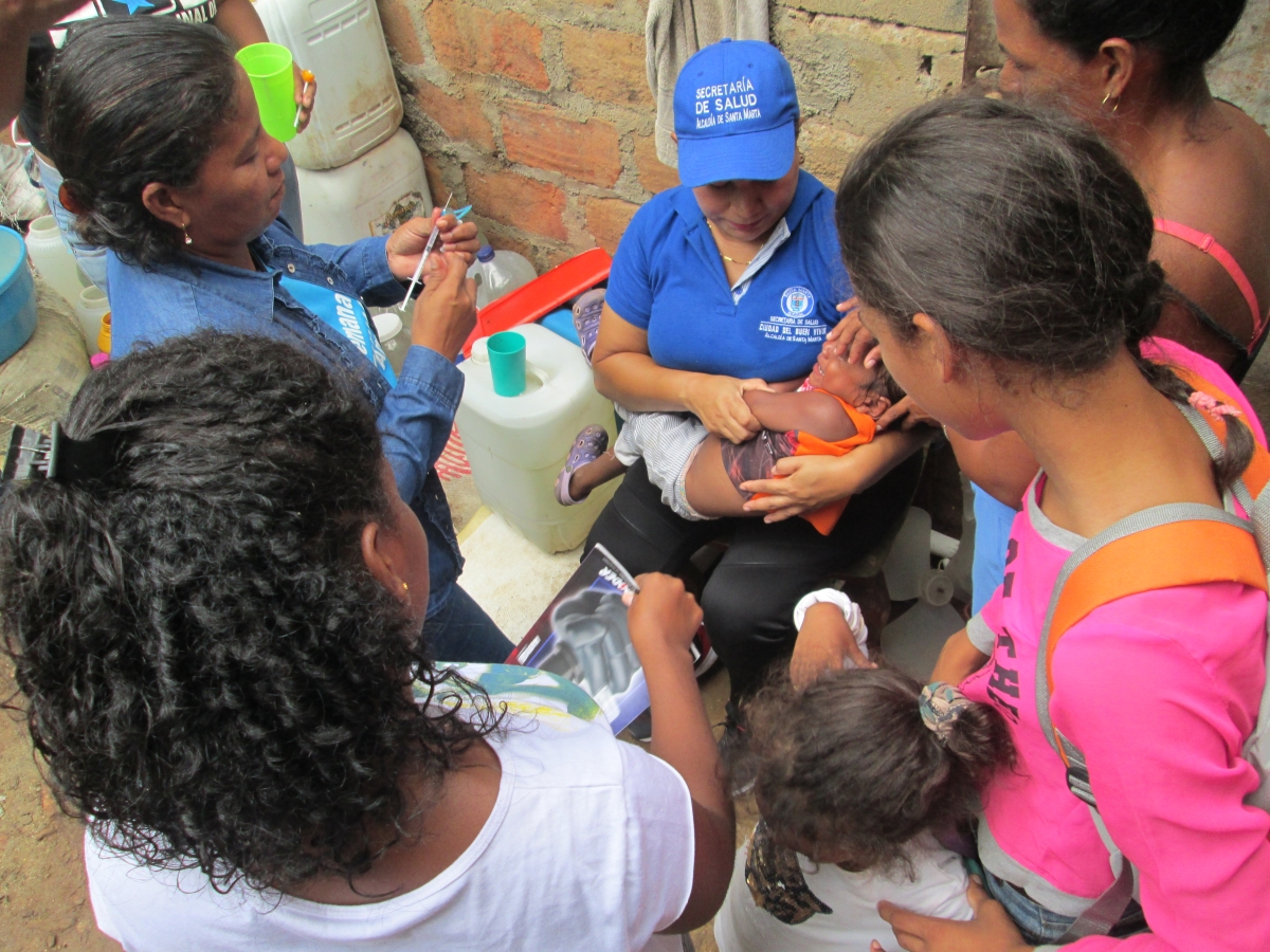 Distrito continúa intensificación de la vacuna contra el sarampión Distrito continúa intensificación de la vacuna contra el sarampión