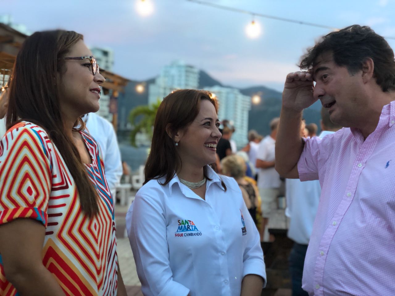 Alcaldesa (e) le dio la bienvenida al Rally World ACR 2018