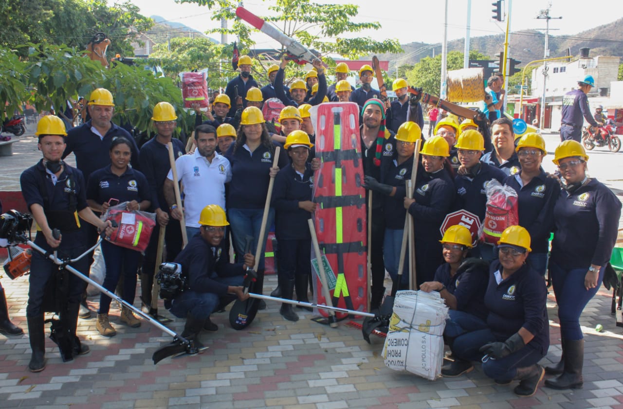Distrito lidera limpieza mecánica y manual en el río Manzanares